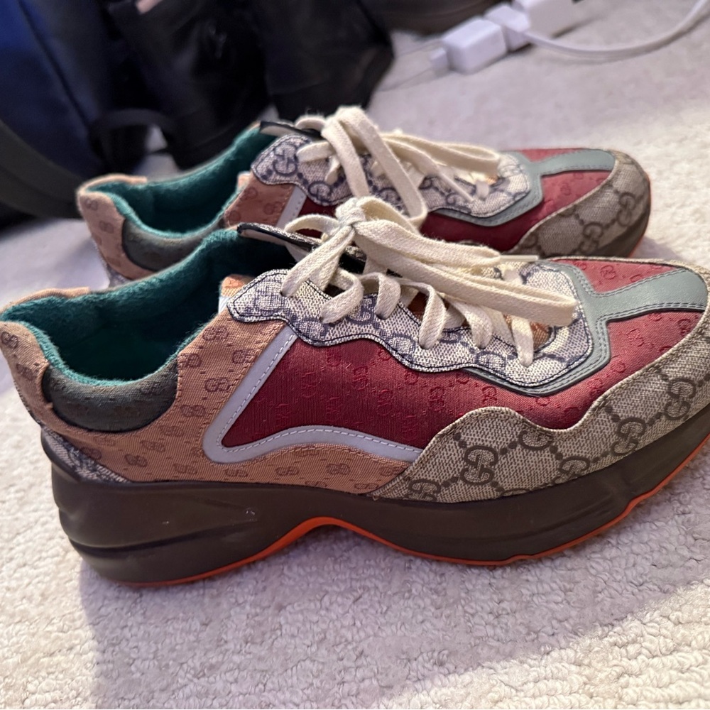 Gucci Rhyton Red and Tan Patterned Sneakers size 7.5 which is us 8.5